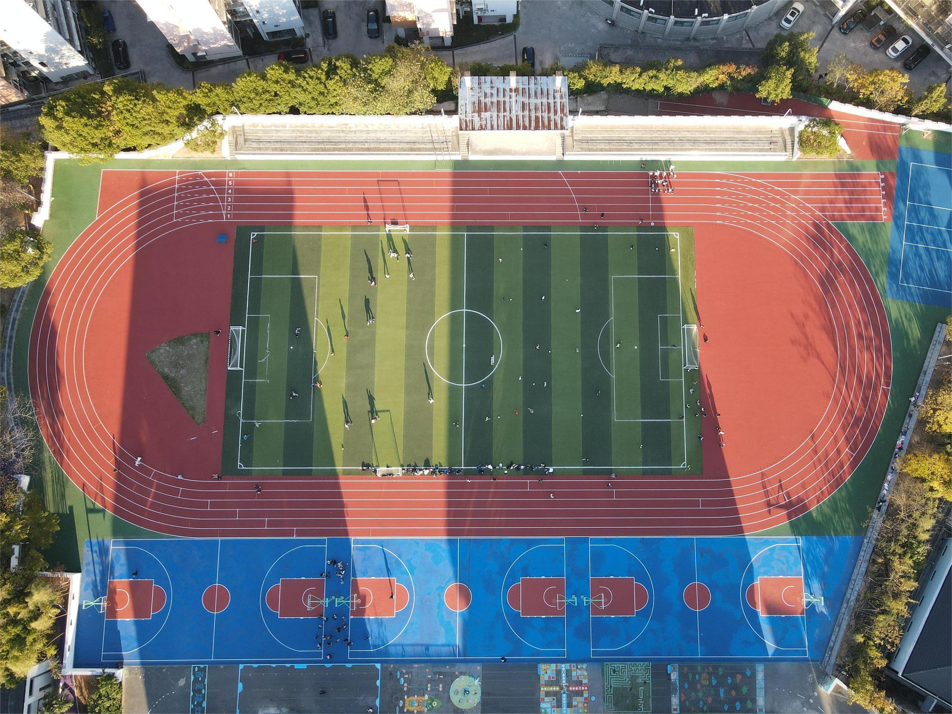 Maliwanag na Mirror Elementary School